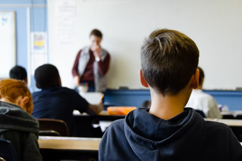 Bukan Karena Sudah Paham! Ini Penyebab Siswa Jarang Bertanya Saat Pelajaran Berlangsung
